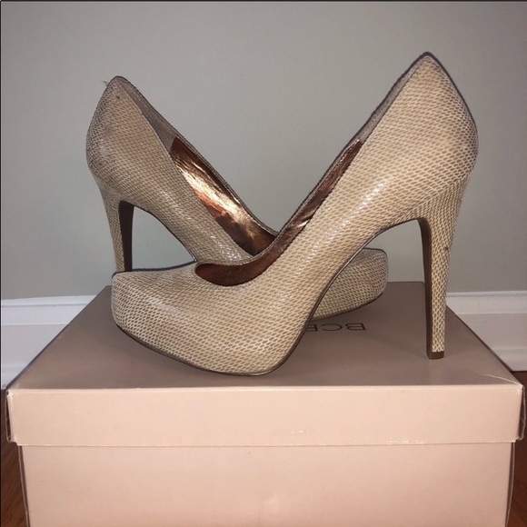 BCBG PLATFORM NUDE SNAKE PRINT HEELS 7.5 SEXY BEAUTIFUL - Picture 13 of 13